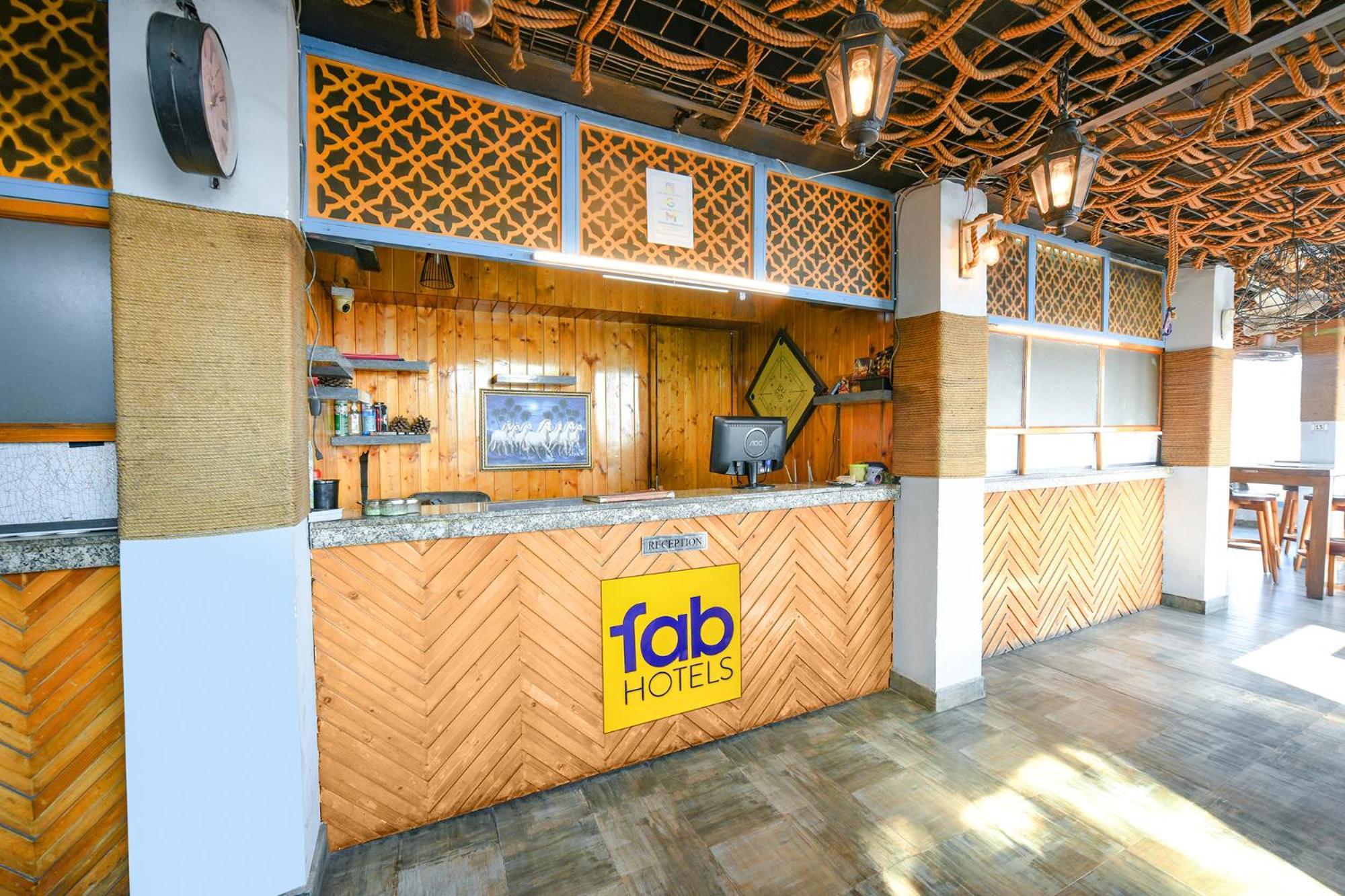 Fabhotel Kgf Dharampur  Kültér fotó