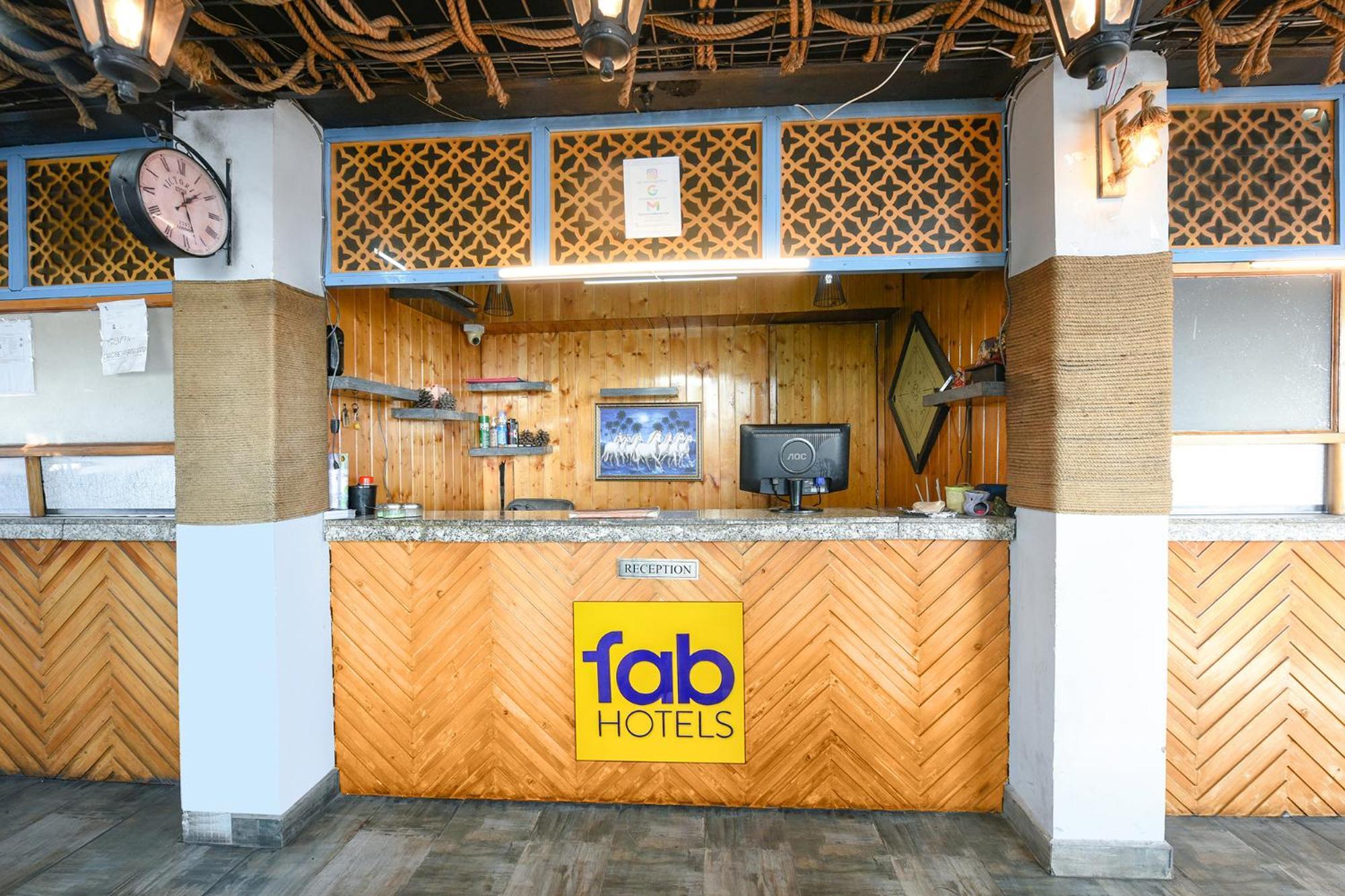Fabhotel Kgf Dharampur  Kültér fotó